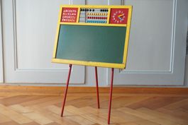 Kindertafel mit Abakus und Uhr Lernspielzeug Vintage