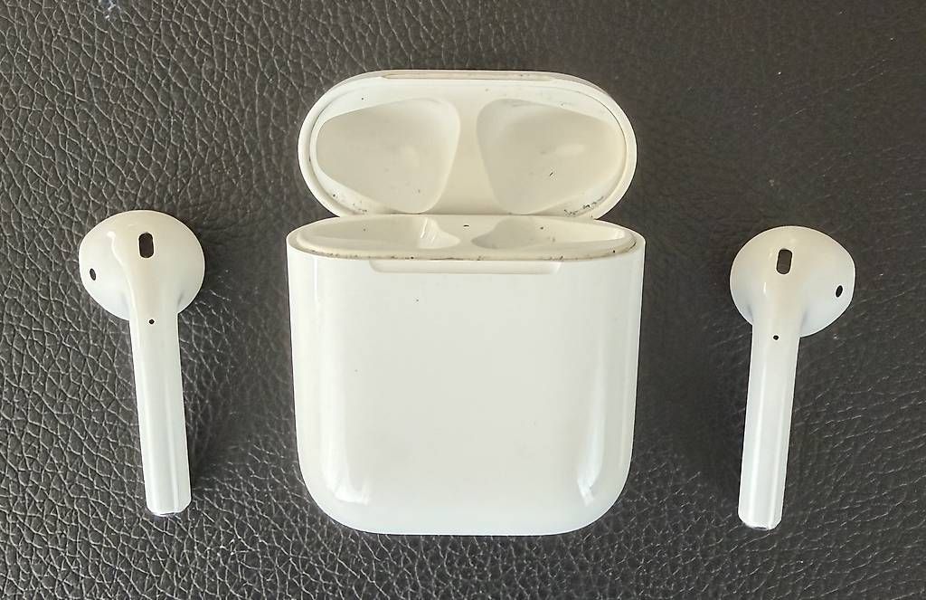 Kopfhörer: Apple Airpods - neuwertig – Gebraucht aus Schenkon von jor_m2jy