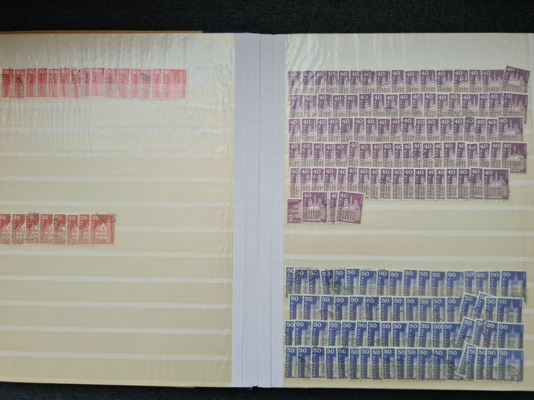 Tous les timbres: Briefmarkenalbum mit div. Marken – D'occasion à Weinfelden par michaelino 2