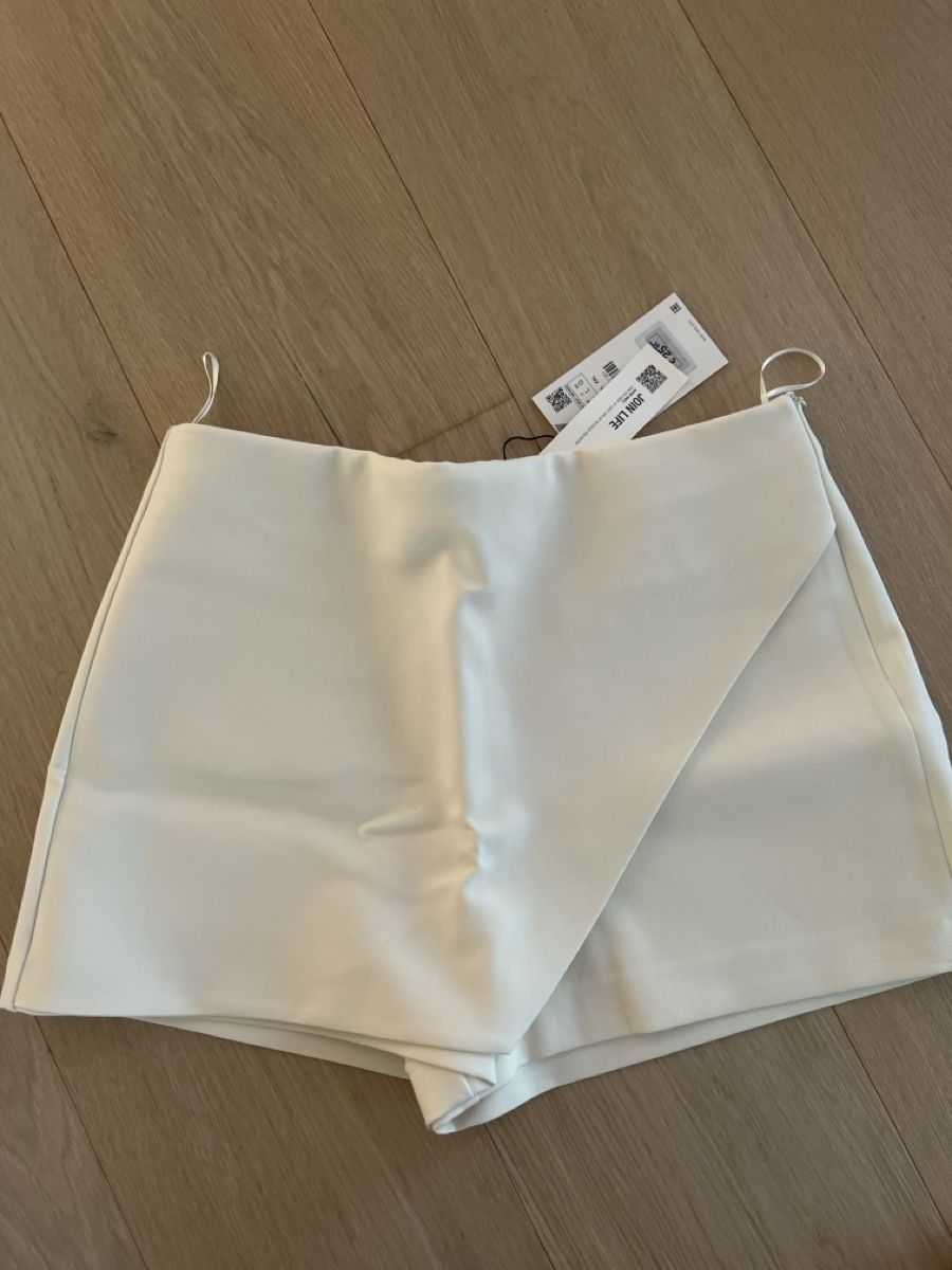 Lotti di vestiti: Drei Damen Shorts – Usato da Rorschach venduto da zlatokosa85 5