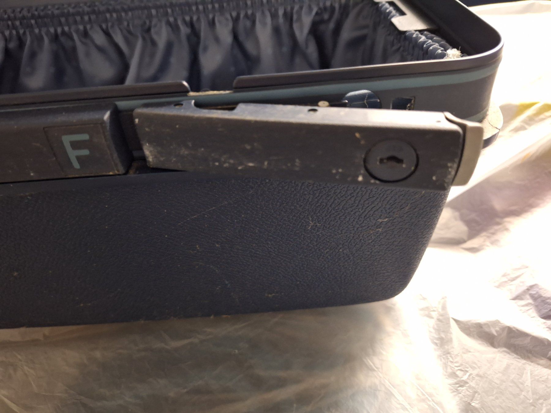 Samsonite Valigie: BeautyCase – Usato da Kloten venduto da flo_r5hm 4
