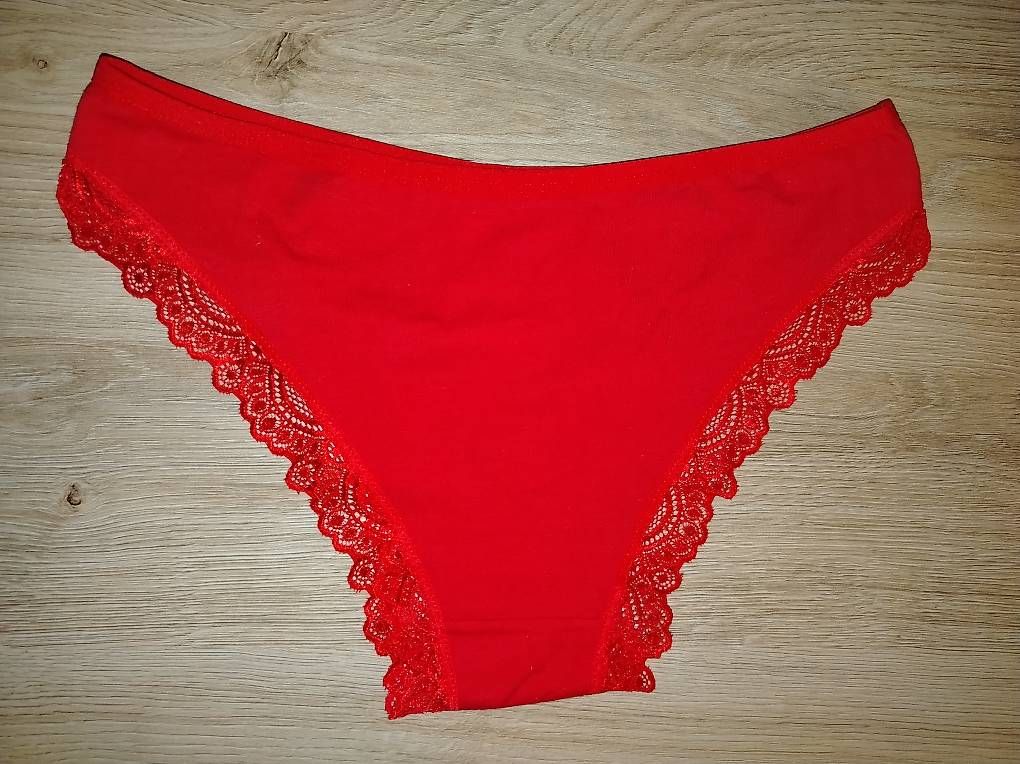Autres dessous: Slip rosso – Neuf (Voir description) à Davesco-Soragno par Mia_sii