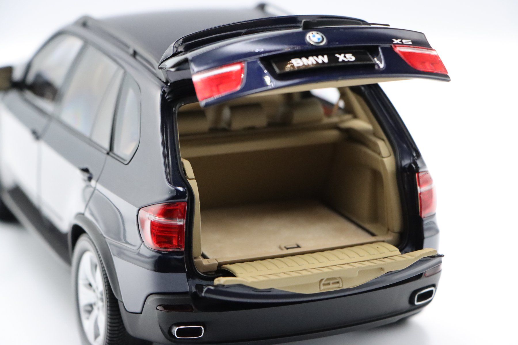 BMW Modellautos: BMW X5 4.8i 2007 1:18 Kyosho – Neu und originalverpackt aus Bühl b.Aarberg von modelldiecast 7