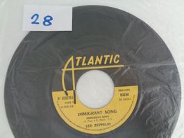 1 Vinyl Singles – Led Zeppelin Immigrant Song  650226 France