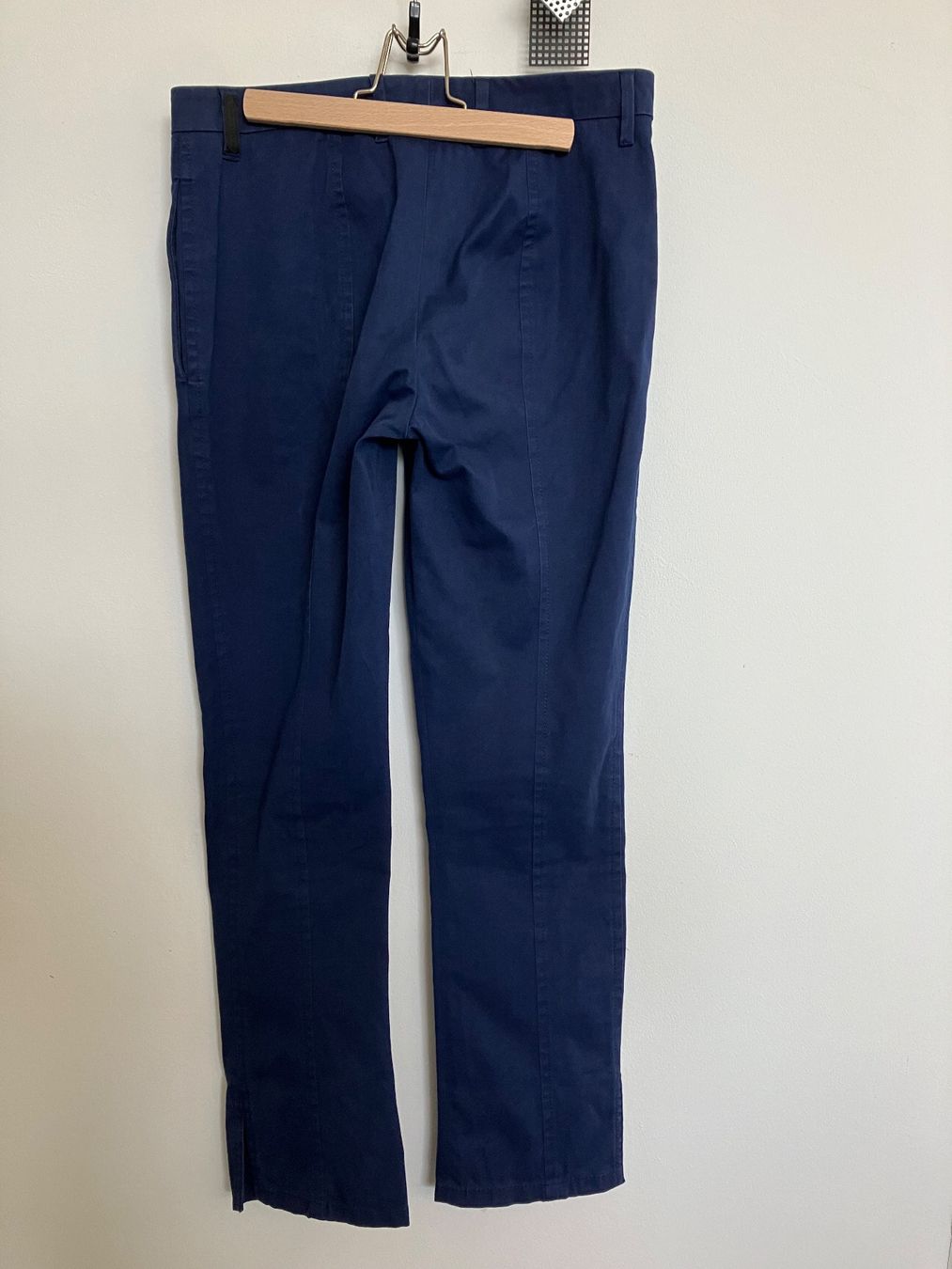 Prada Hosen: Prada Hose Gr 36 – Gebraucht aus Huttwil von Badi369 8