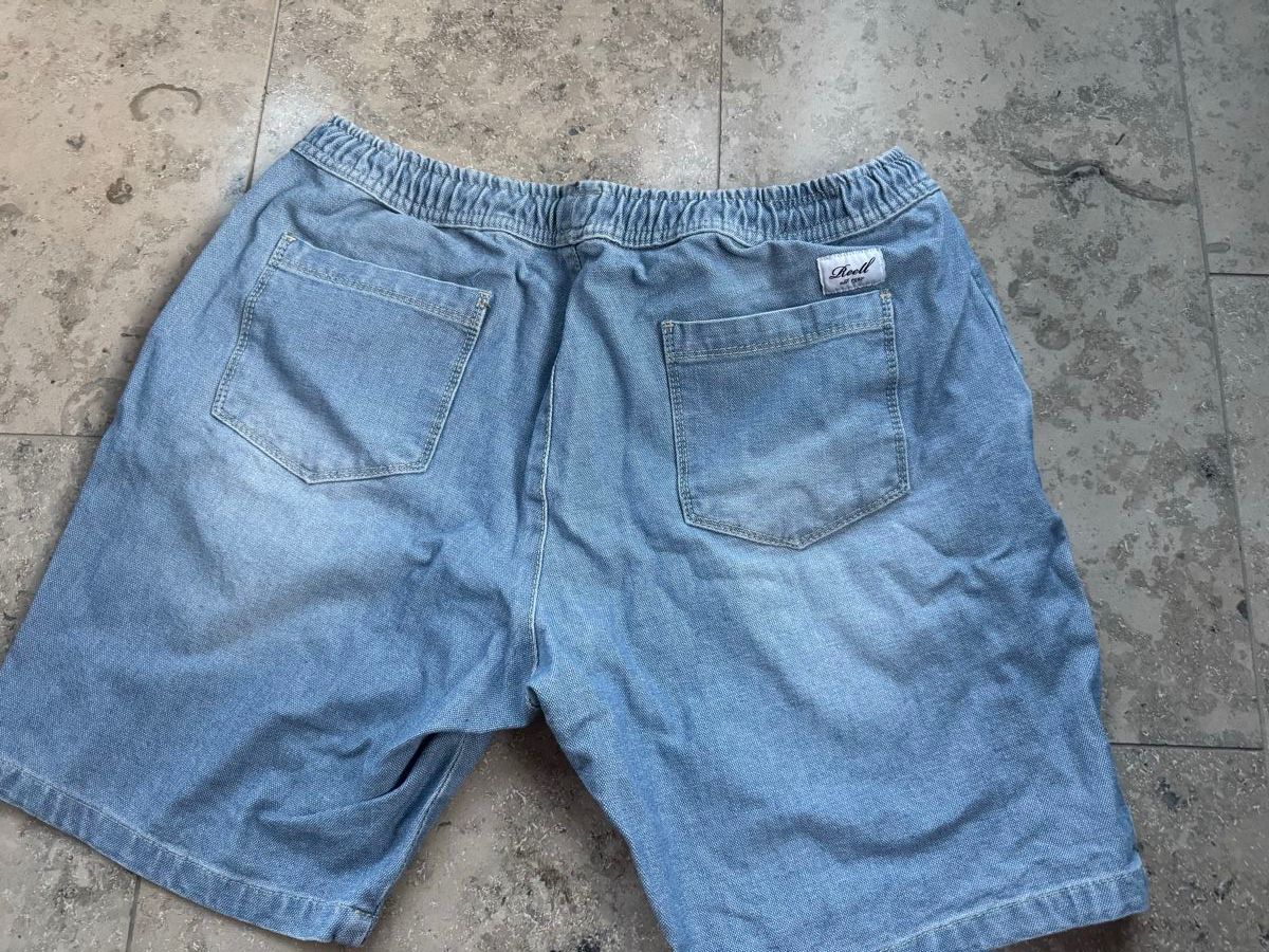 Hosen: Reell Shorts Grösse M Denim- – Gebraucht aus Muttenz von veroo8 1