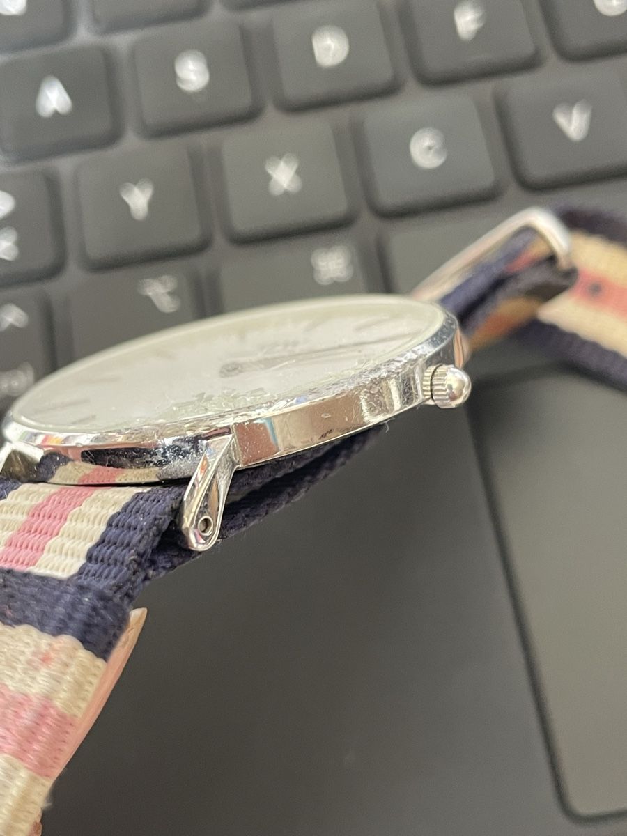 Daniel Wellington Uhren: 2 montres Daniel Wellington – Gebraucht aus Lavigny von Lea_9rxv 5