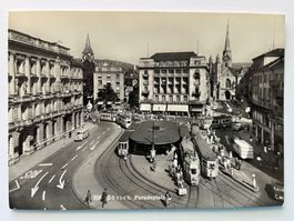 Postkarte Zürich Paradeplatz mit vielen Tram's und Oldtimer