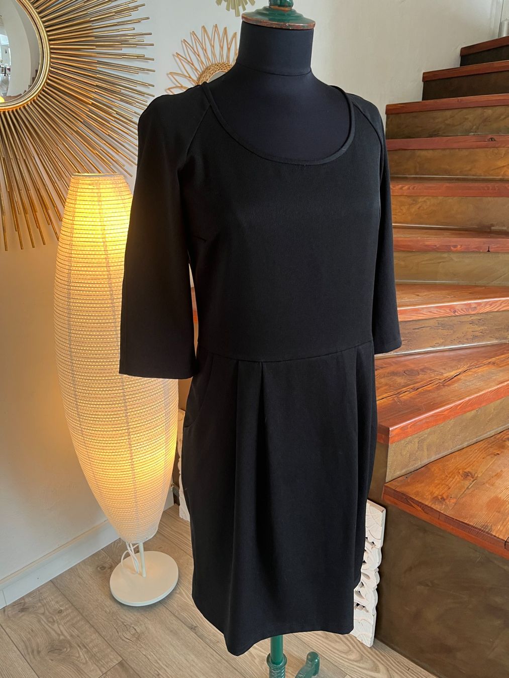 la petite robe noire 36 (D'occasion) à Seiry pour CHF 10 – avec ...