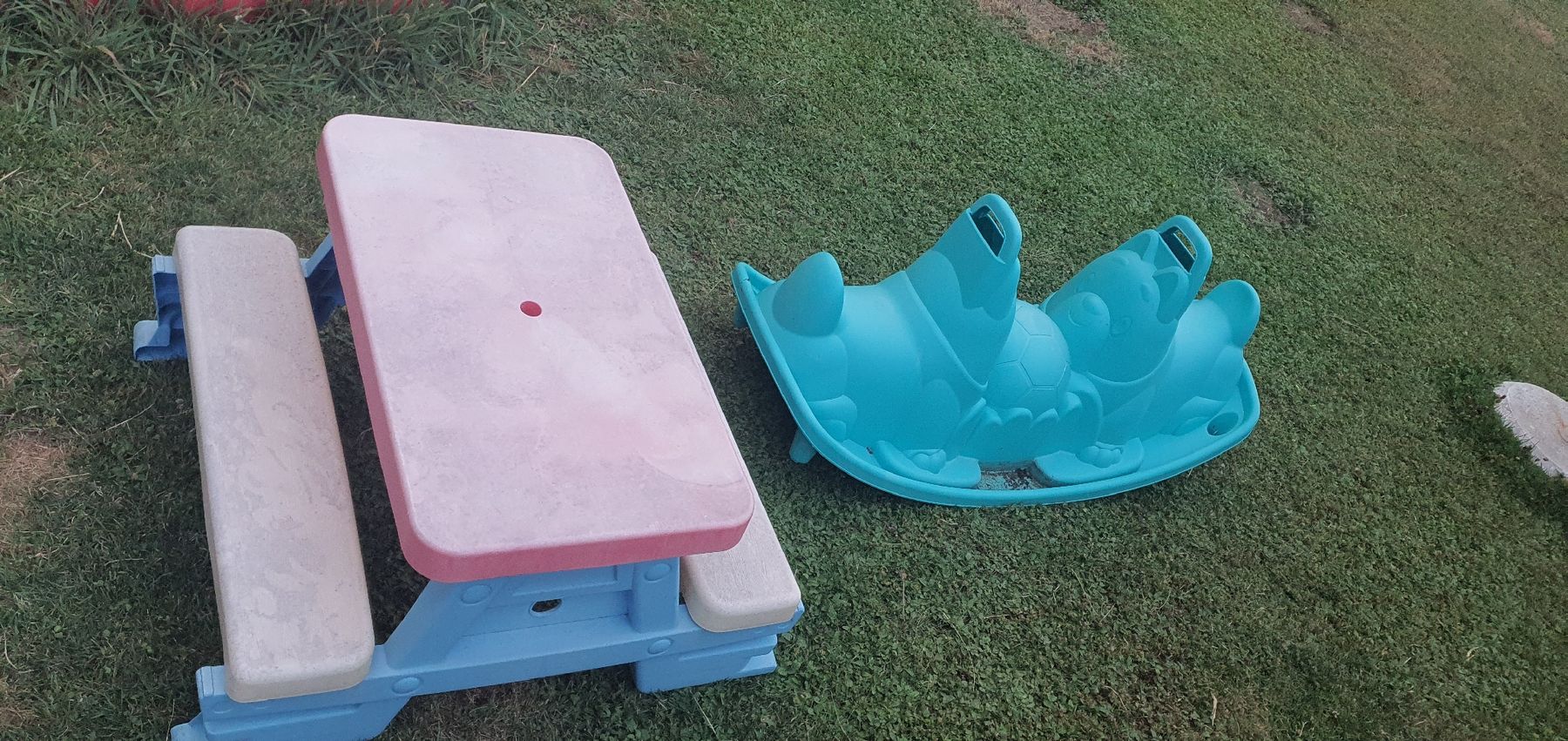 Giocattoli: Picknicktisch und Wippe Kinder Spielzeug – Usato da Muri AG venduto da Jeromia
