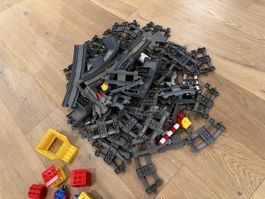 Lego Duplo - Eisenbahn plus 90 Stk. Schienen