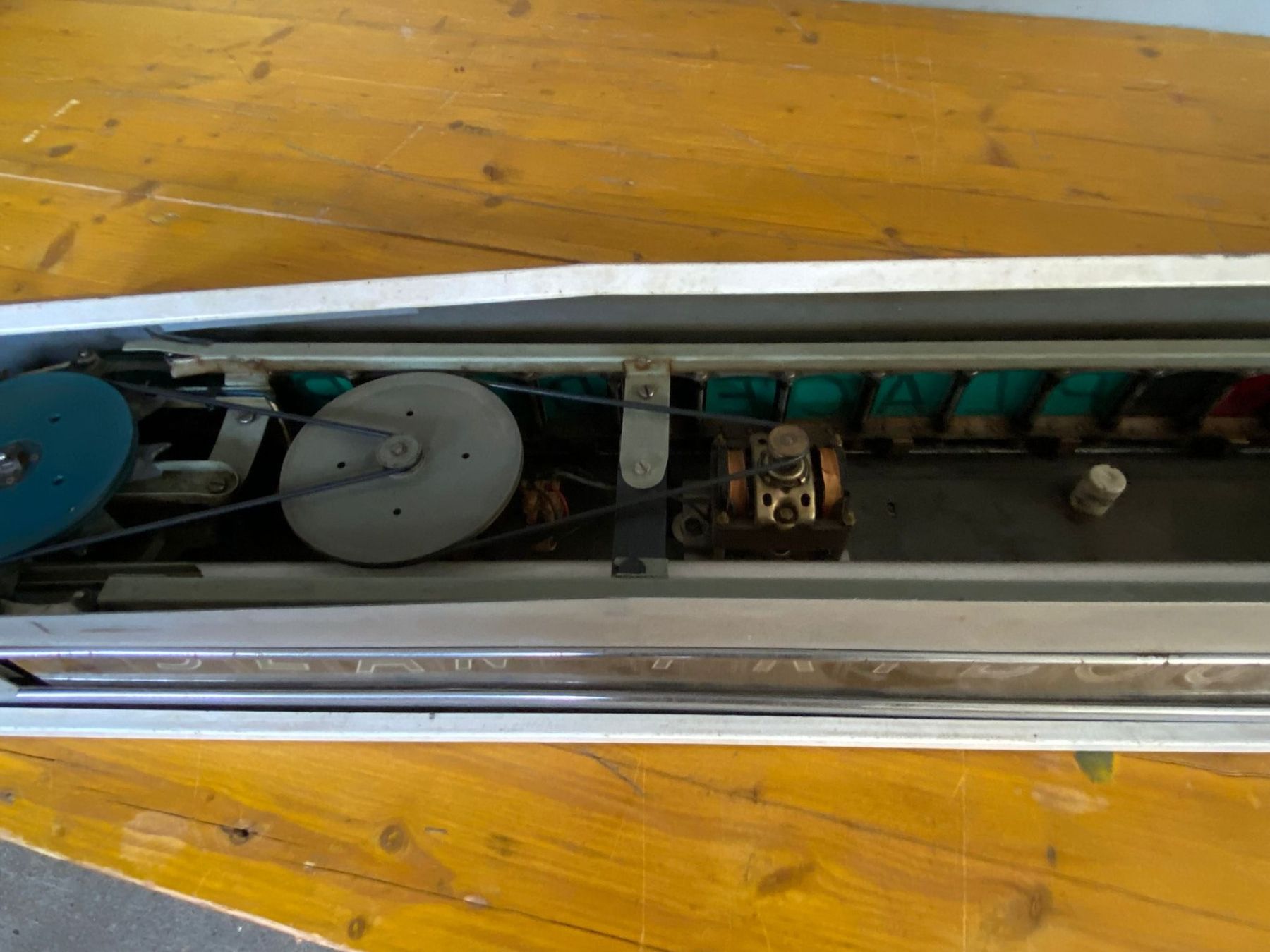 Tutte le decorazioni: 2 antike Laufschriften mit Licht – Usato da Köniz venduto da Vintagetoys 4