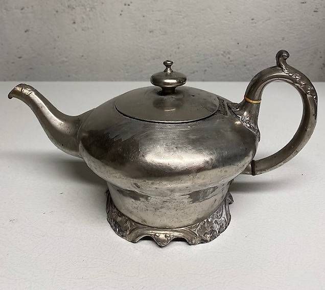 Teiere: Antica teiera Inglese placcata argento – Usato da Breganzona venduto da dan_qlf5