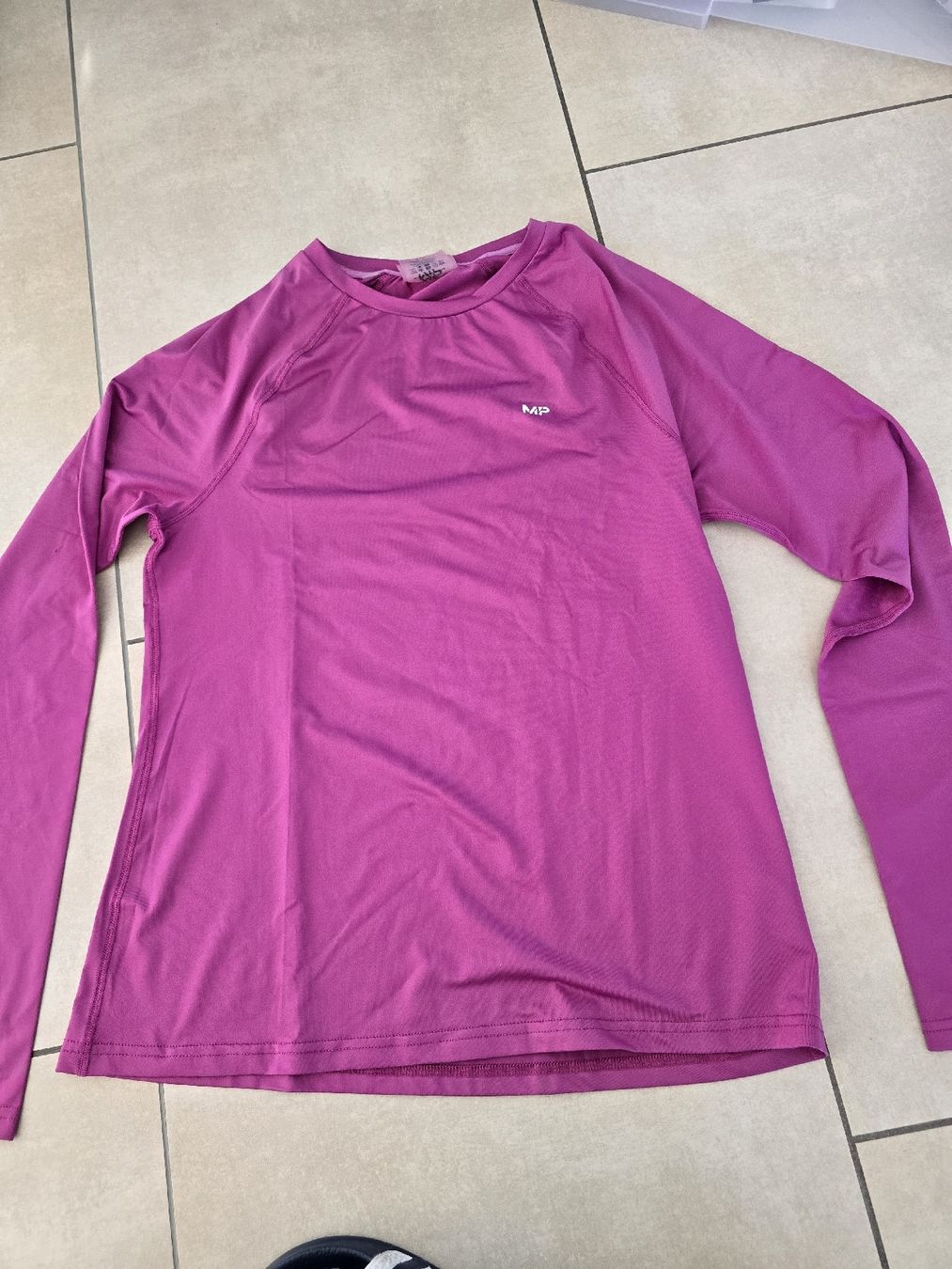 T-shirt: Funktions Langarmshirt - Grösse M – Nuovo e nell'imballaggio originale da Rickenbach b. Wil venduto da VeryLovelyThings
