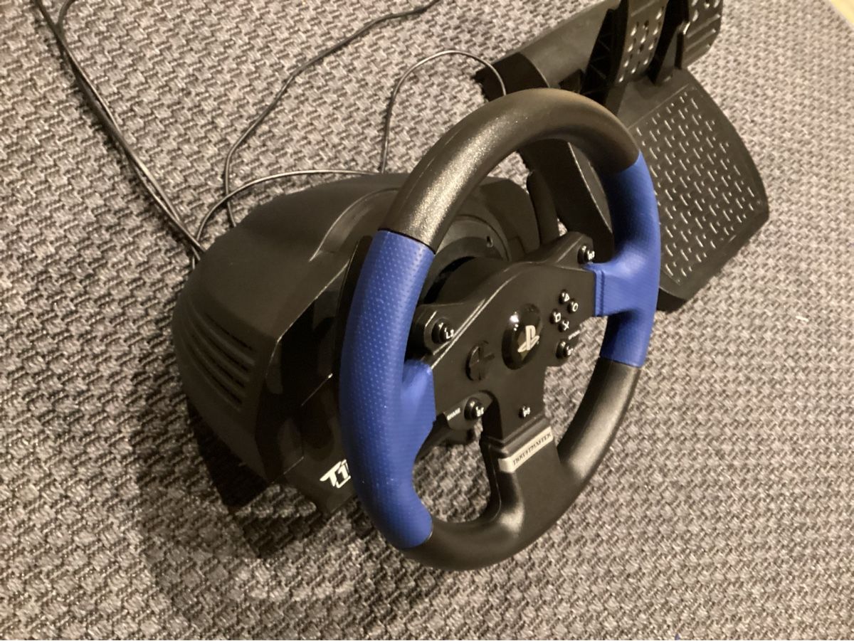Thrustmaster Controller: Volant Thrustmaster 150 – Neu (gemäss Beschreibung) aus Lussy-sur-Morges von vel_rm7p 1