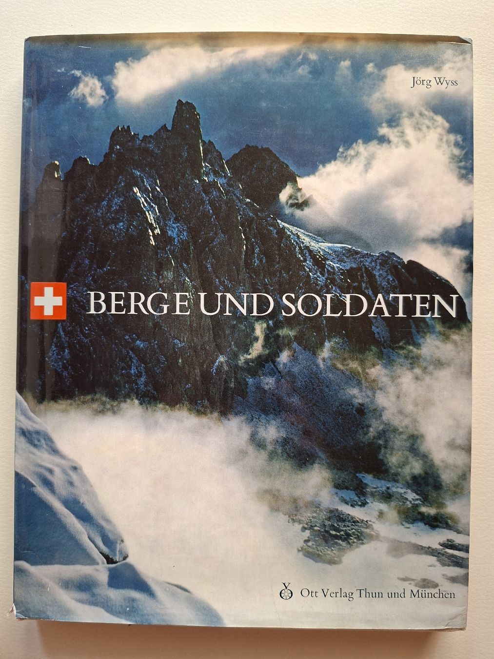 Libri: Schweizer Armee Militär Buch von 1963 – Usato da Schwanden Sigrisw venduto da len_9yqg