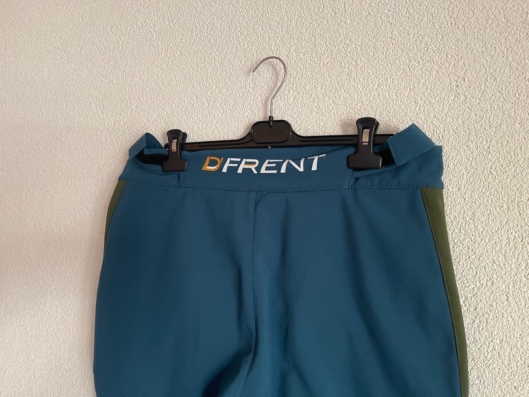 Hosen: Dfrent Tremblant Man Ski pant Gr. L – Neu und originalverpackt aus Spreitenbach von Opfikoner1 4