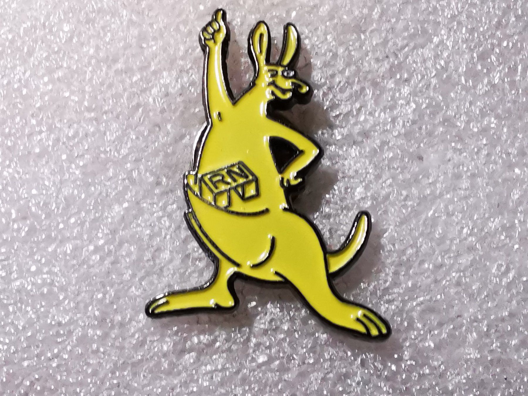 Placchette & Badge: Ansteckpin 48: RN Känguru – Usato da Oppligen venduto da Pin-Fall-Shop