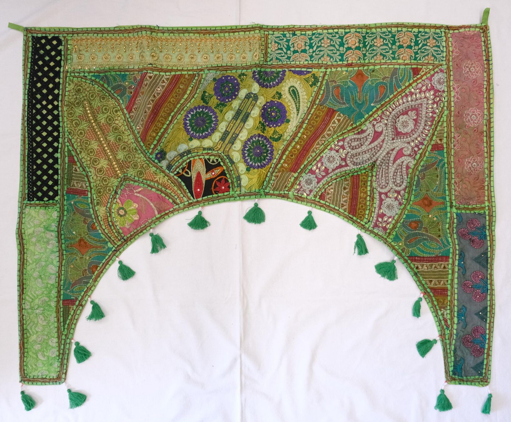 Tutte le decorazioni: Indischer Wandbehang Türbogen Dekoration Patchwork – Nuovo (secondo la descrizione) da Zürich venduto da Masala-Oase