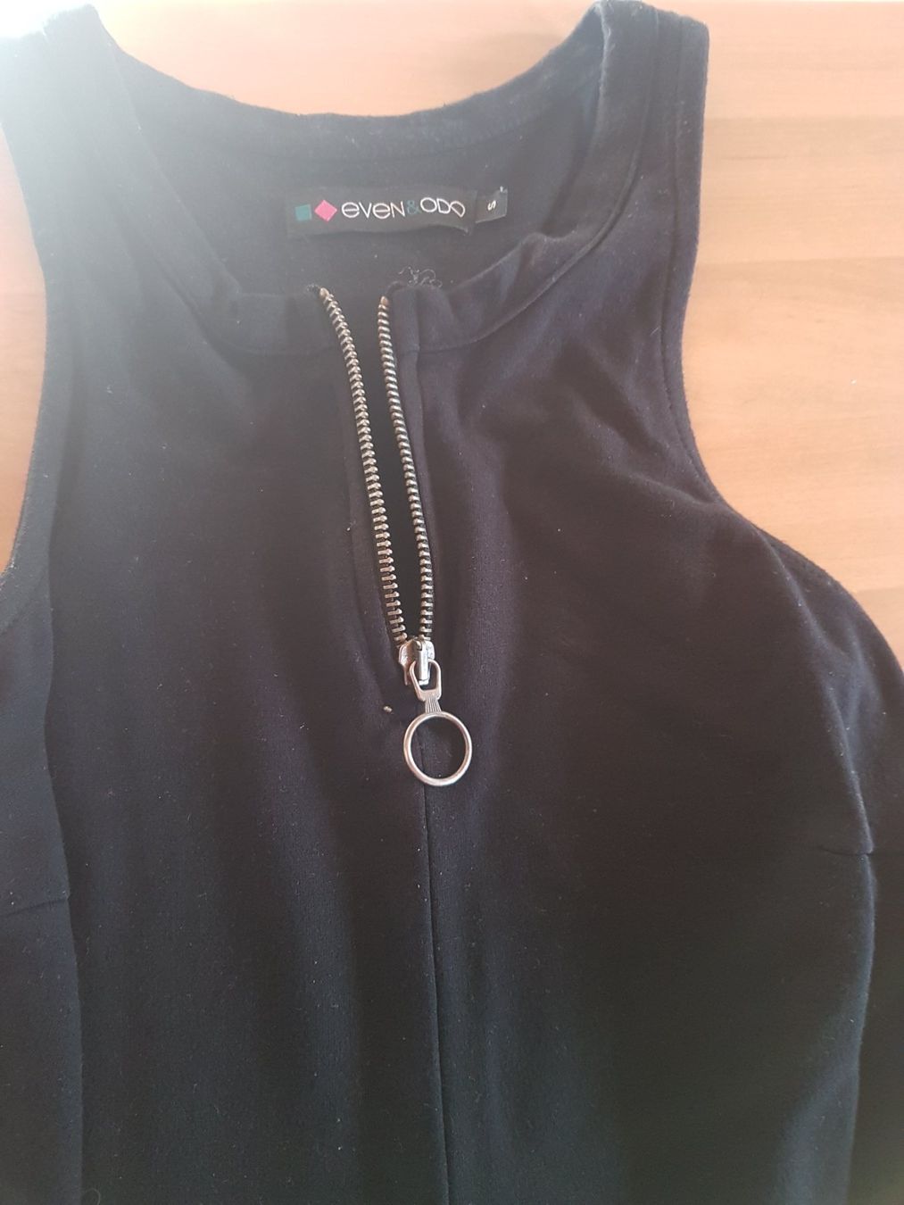 Kleider: Robe noire taille S marque Even & Odd – Gebraucht aus Villiers von san_jn5w 2