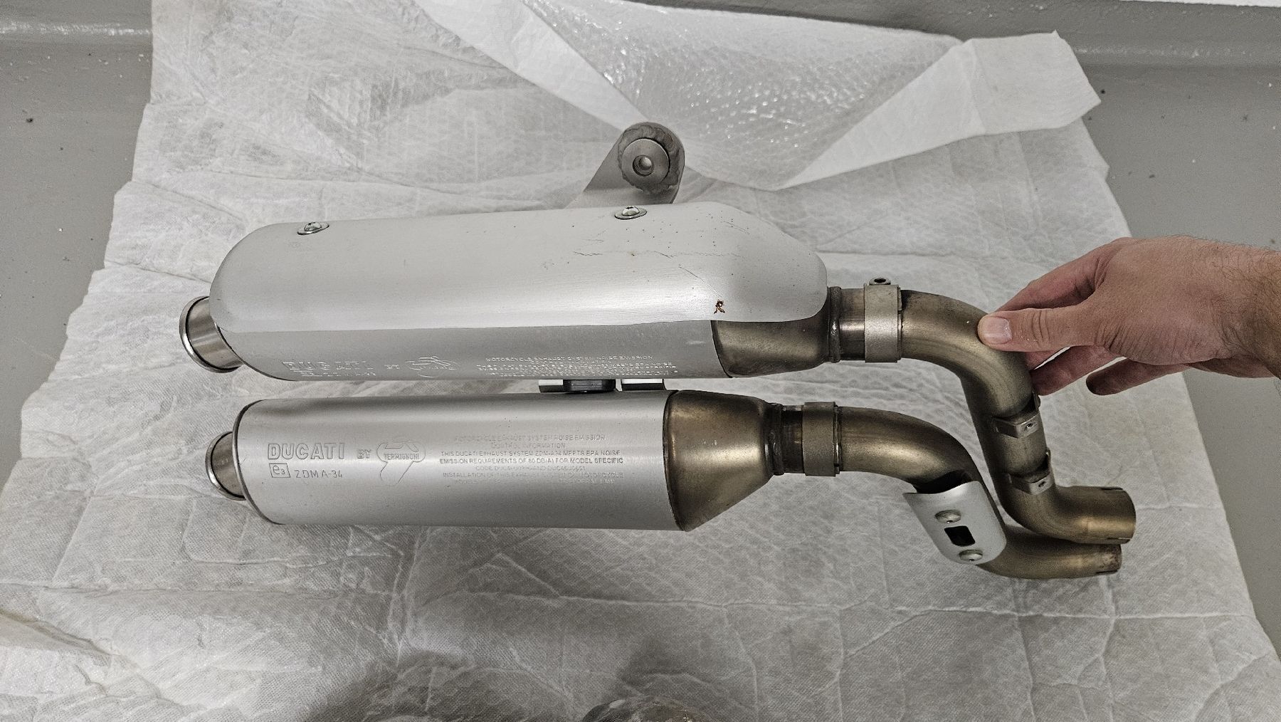 Ducati Échappements: OEM Endschalldämpfer Set Ducati MS4R Termignoni – D'occasion à Maseltrangen par Y1234 1