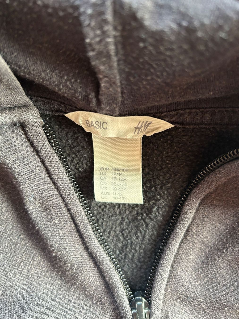 H&M Giacche & Cappotti: Kinderjäggli schwarz – Usato da Grosswangen venduto da che_gr 2