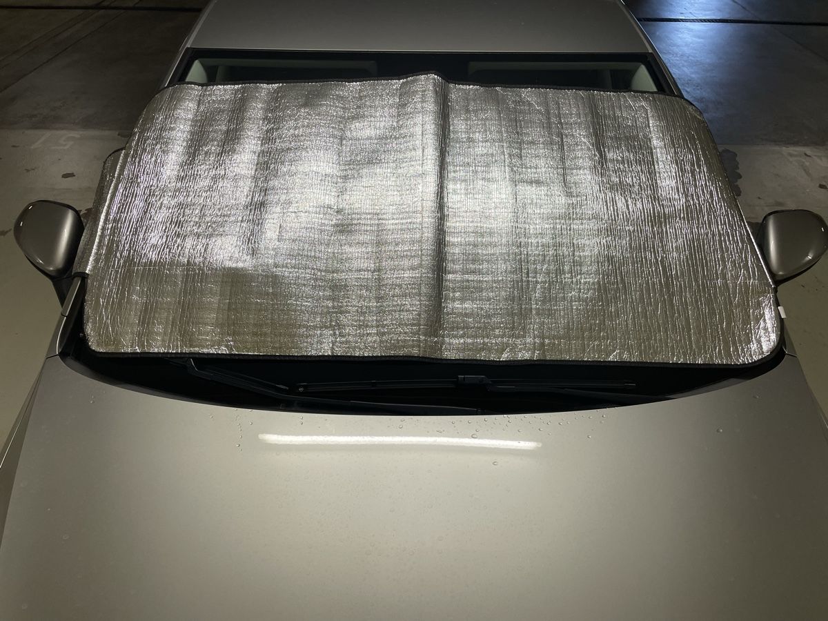 Coperture: Auto Windschutzscheibenabdeckung neuwertig – Nuovo (secondo la descrizione) da Thalwil venduto da Andieg