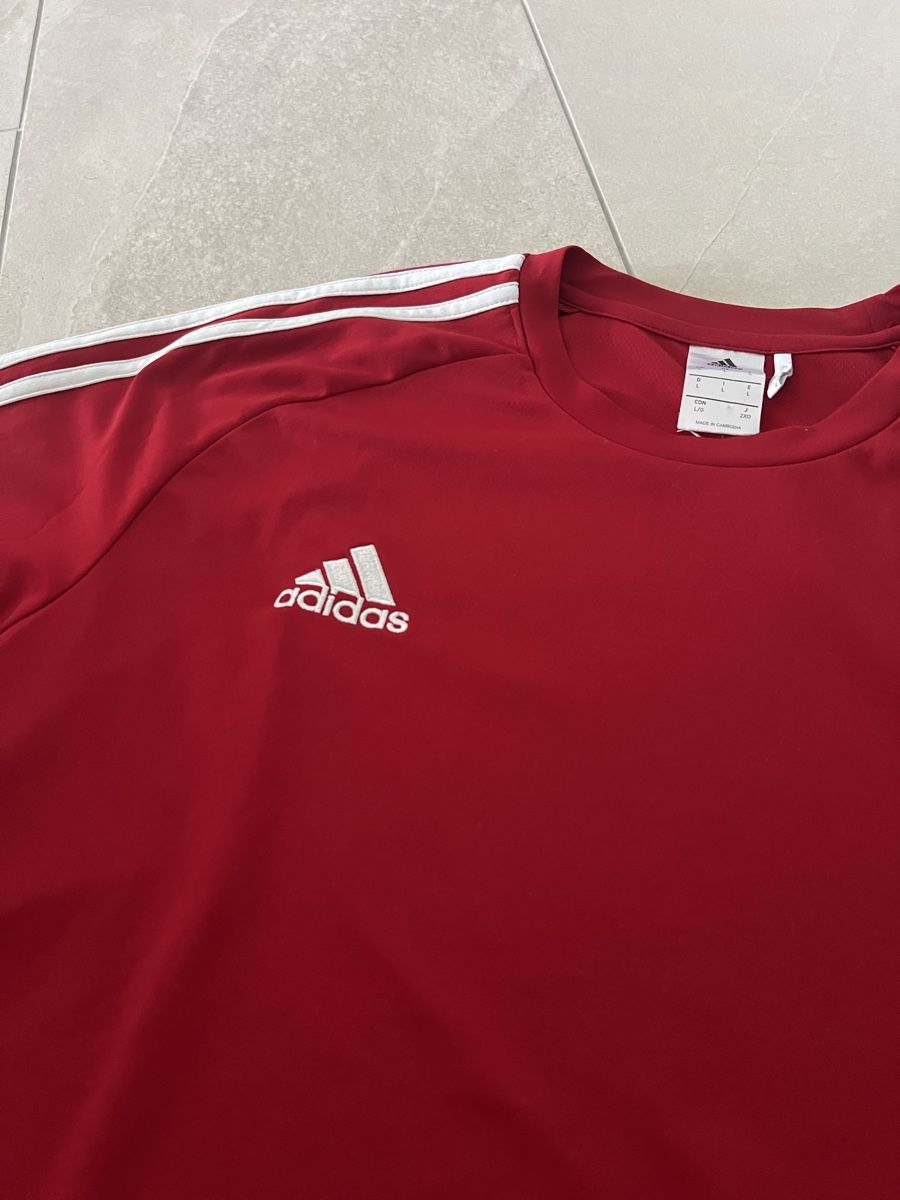 Adidas T-shirt: Adidas Trainingsshirt Gr. L – Usato da Baar venduto da Lila2006 1