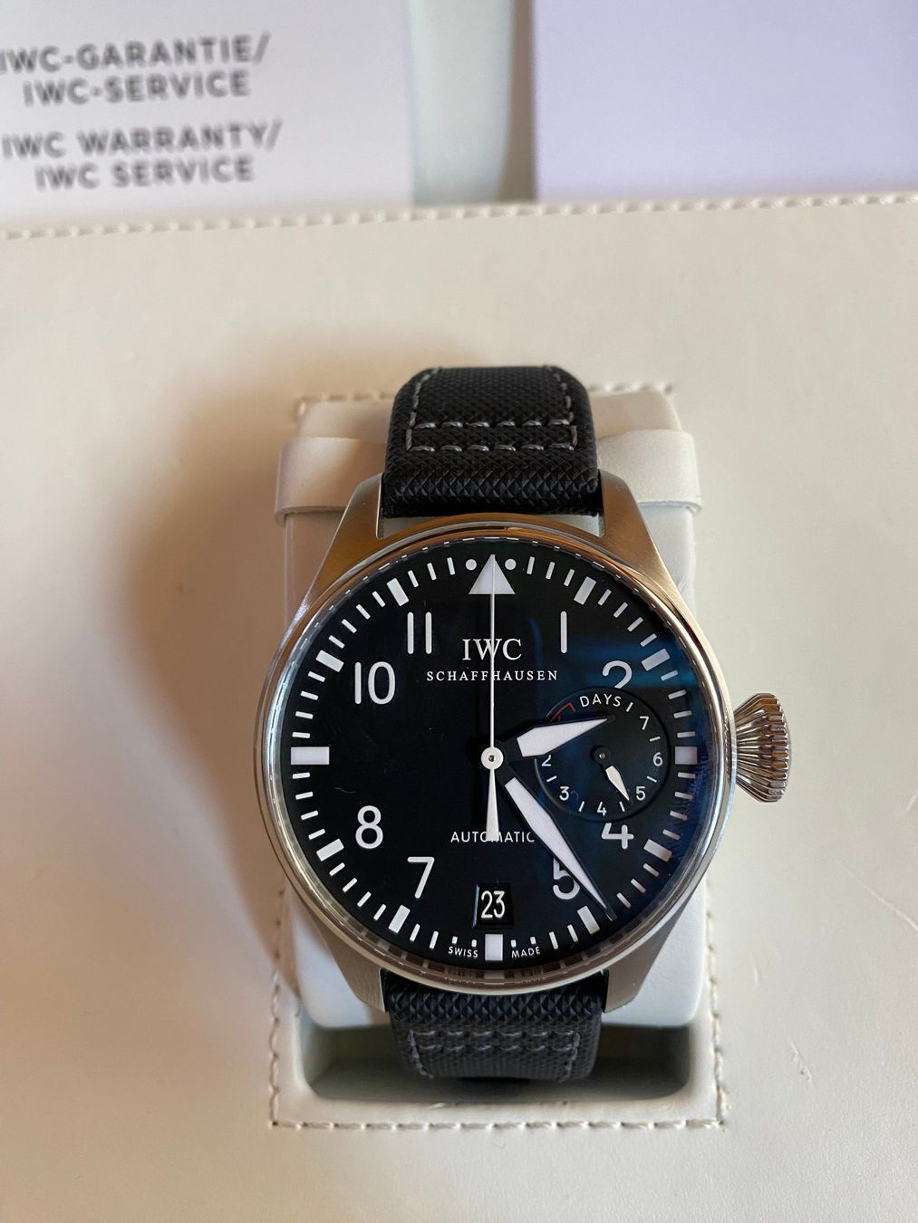 IWC Orologi: IWC Big Pilot's Watch – Usato da Urnäsch venduto da Schattenbox