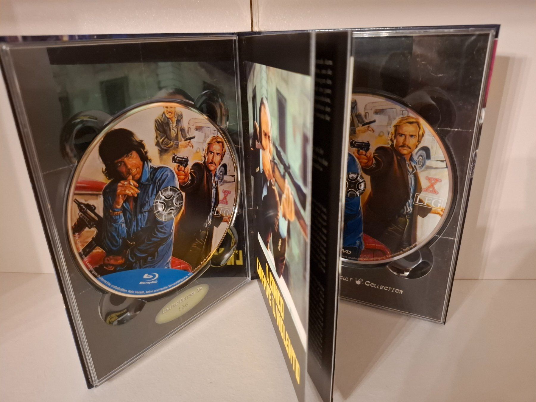 Tous les DVDs: Die Gewalt bin ich (Lim. Blu-Ray & DVD Mediabook) – D'occasion à Frauenfeld par Frankenstein01 2
