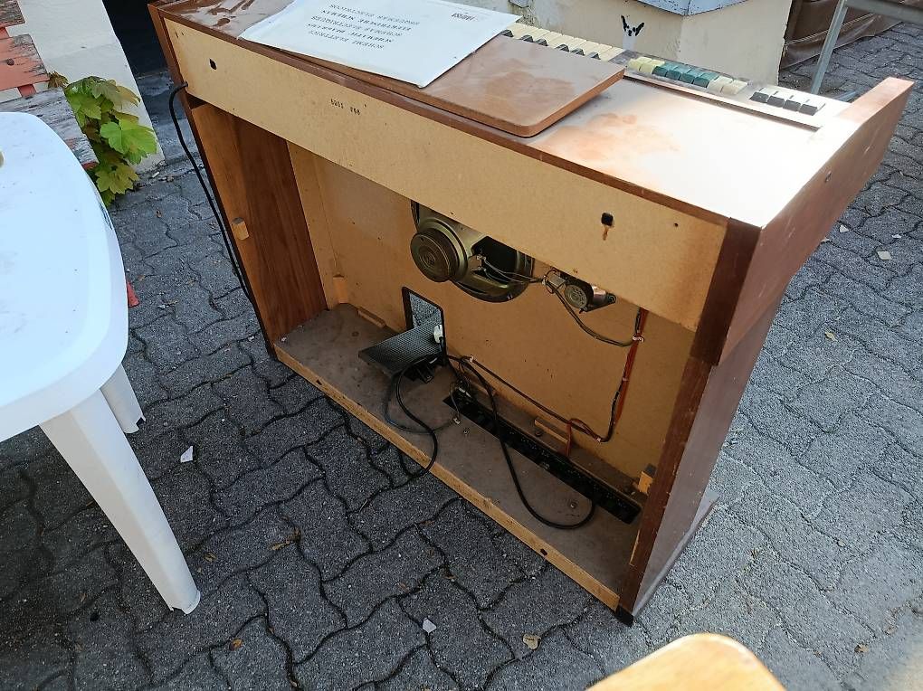Strumenti musicali: Orgel Farifisa – Difettoso da Berg TG venduto da Jimmy205 4