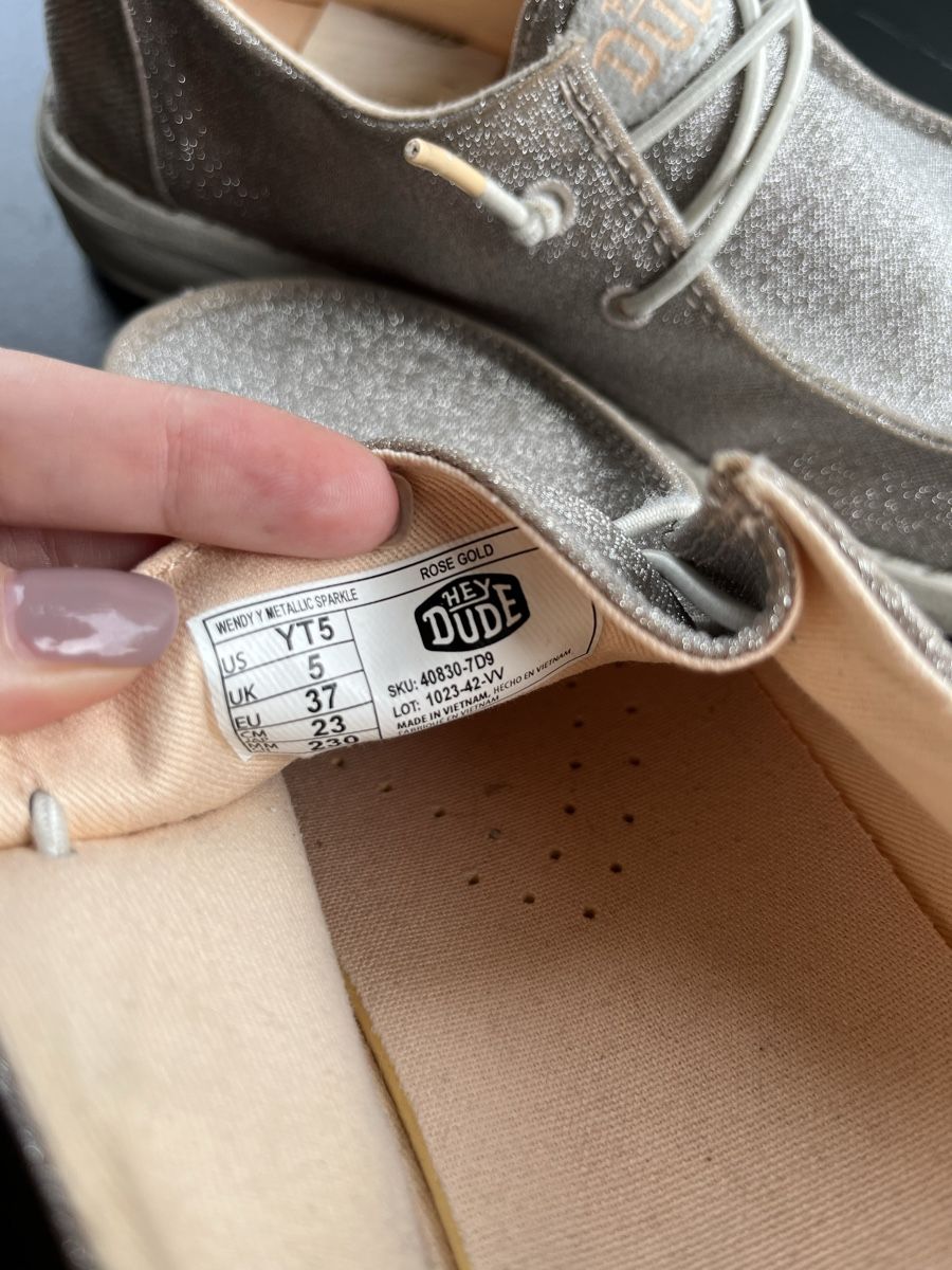 Damenschuhe: Hey Dude sparkling shoes, size 37 – Gebraucht aus Genève von VManic 2