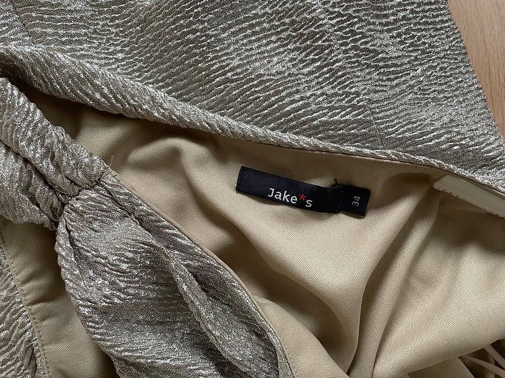 Vestiti: Cocktail Kleid – Usato da Bülach venduto da Fionaann10 1