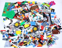 1.5 kg. Legoteile mit Minifiguren