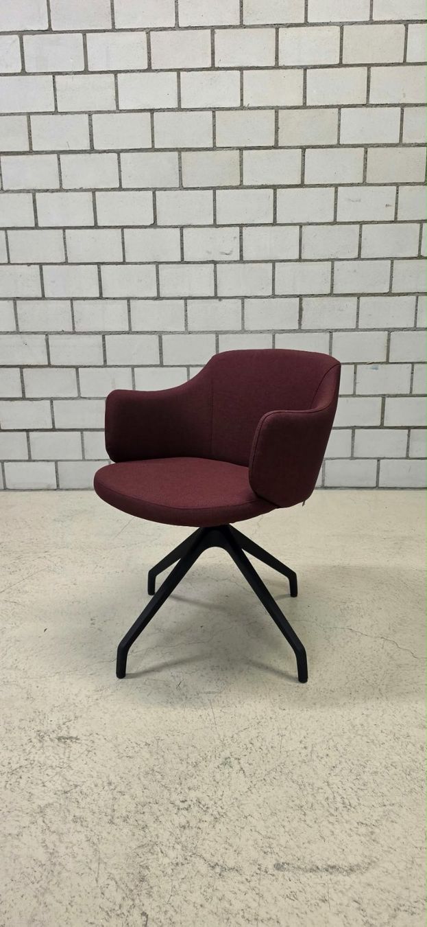 Chaises: 4x ASSMANN Consento Drehstuhl mit Pyramidenfuss – D'occasion à Oberentfelden par AssmannSwissAG 2