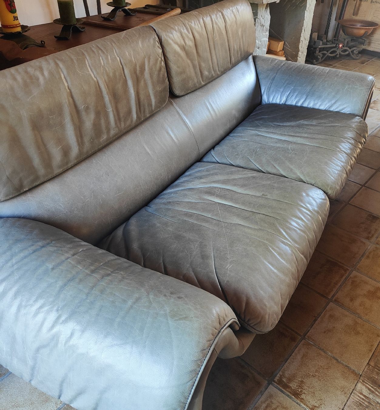 Sofas: Ledersofa 3-Sitzer hellgrau – D'occasion à Buch b. Frauenfeld par Sesi13 2