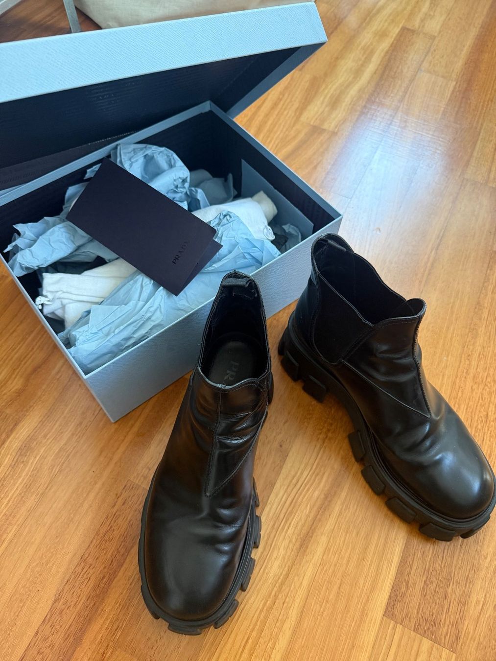 Prada Scarpe da donna: Schwarze Prada Damen Monolith Chelsea Boots – Usato da Zürich venduto da bar_s6yl 5