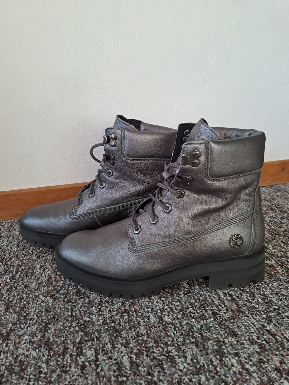 Timberland Scarpe da donna: Schnürstiefelette Timberland – Usato da Engelberg venduto da ollinseaotter