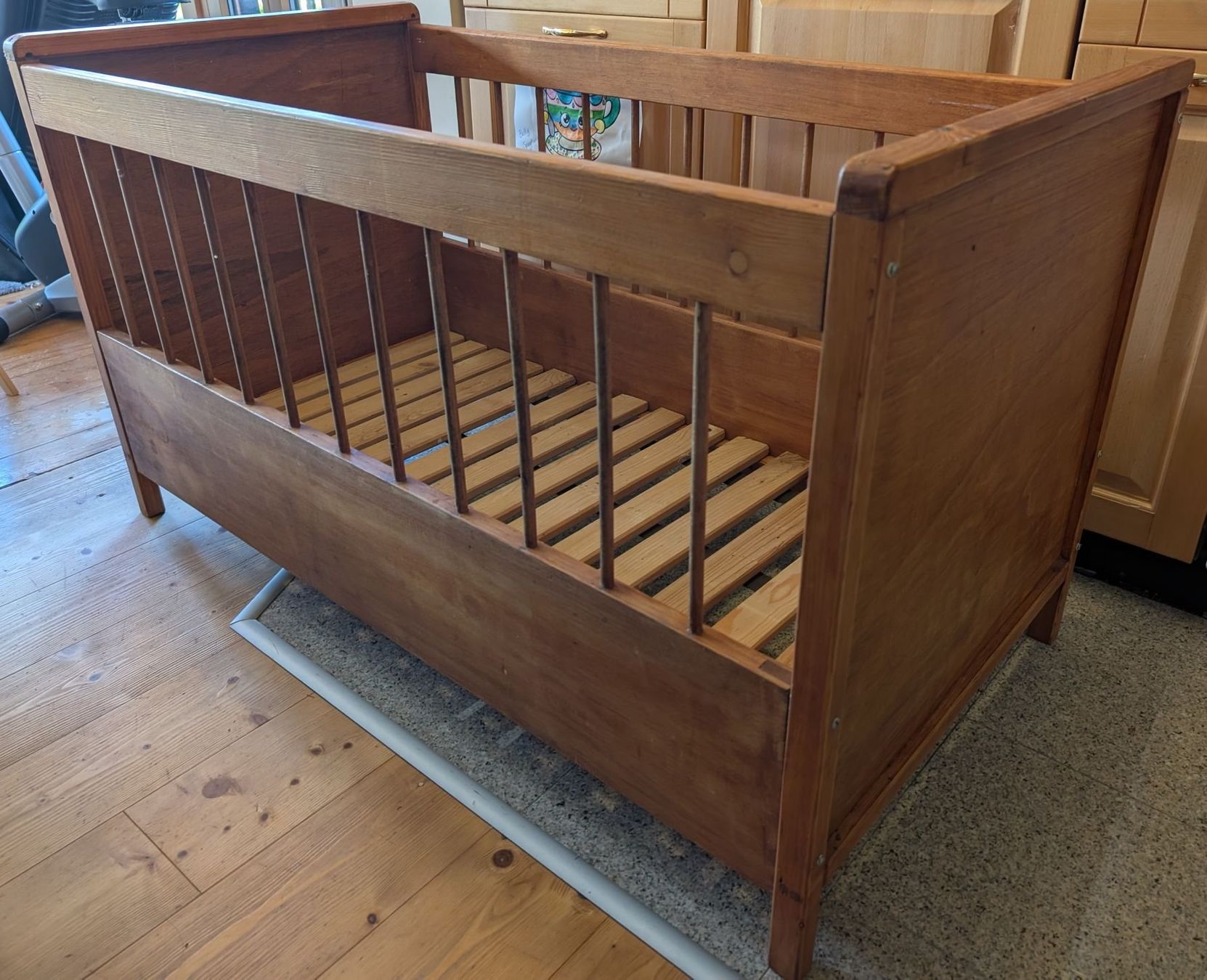 Lits: Kinderbett aus Holz, 120cm – D'occasion à Oberterzen par chjm 1