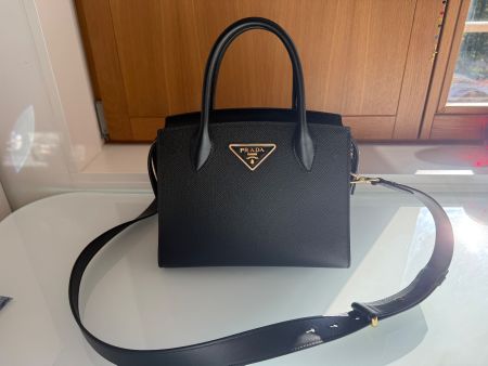 Prada Galleria en cuir Saffiano noir