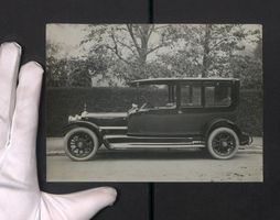 Fotografie Auto Austin, aufgebaut von Pa