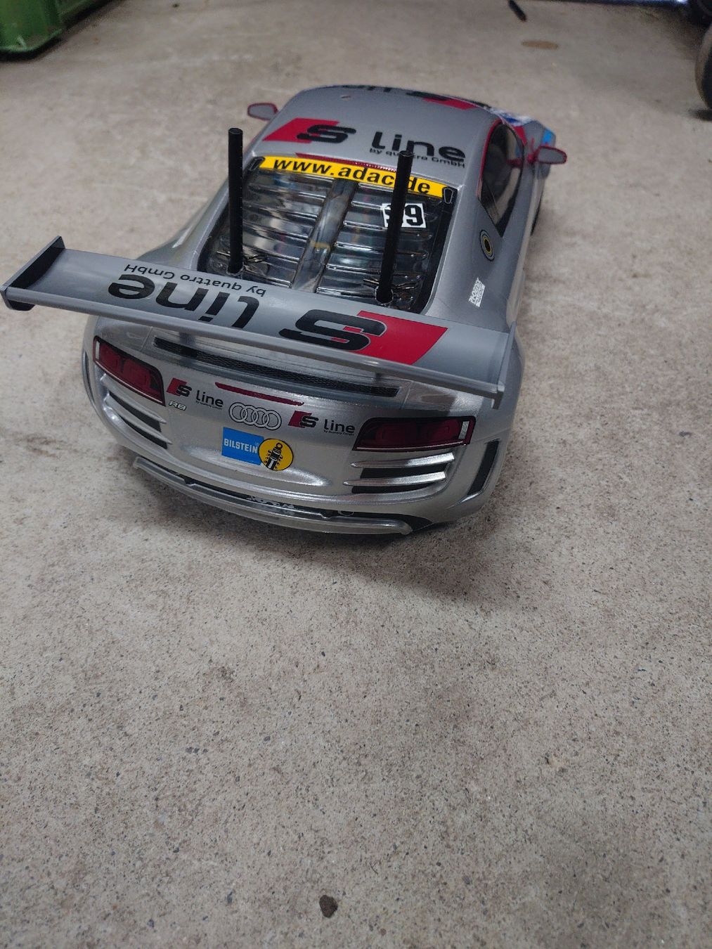 Tamiya Modellismo RC: Voiture télécommandée Audi R8  châssis Tamiya  – Usato da Anieres venduto da 88t7 2
