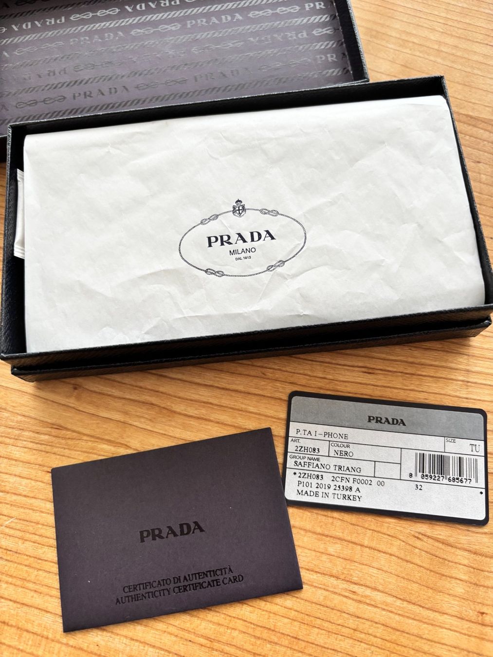 Prada Covers & Schutzfolien: iPhone Cover PRADA, X, XS Max – Neu (gemäss Beschreibung) aus Solothurn von Harry_S 1