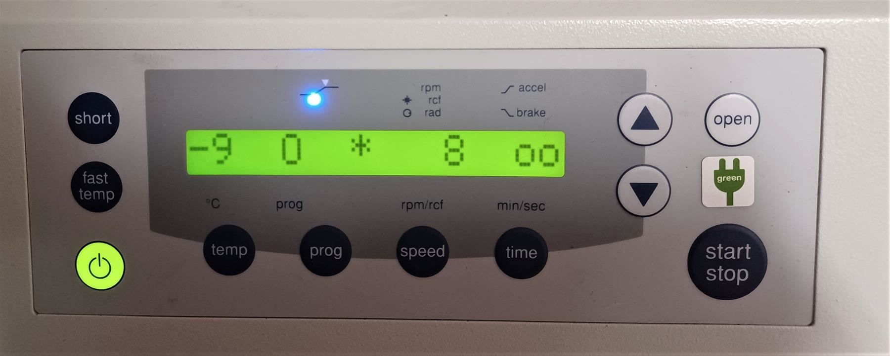 Accessori da laboratorio: Eppendorf 5804 R Centrifuge – Usato da Niederdorf venduto da LeptonAG_Labor 4