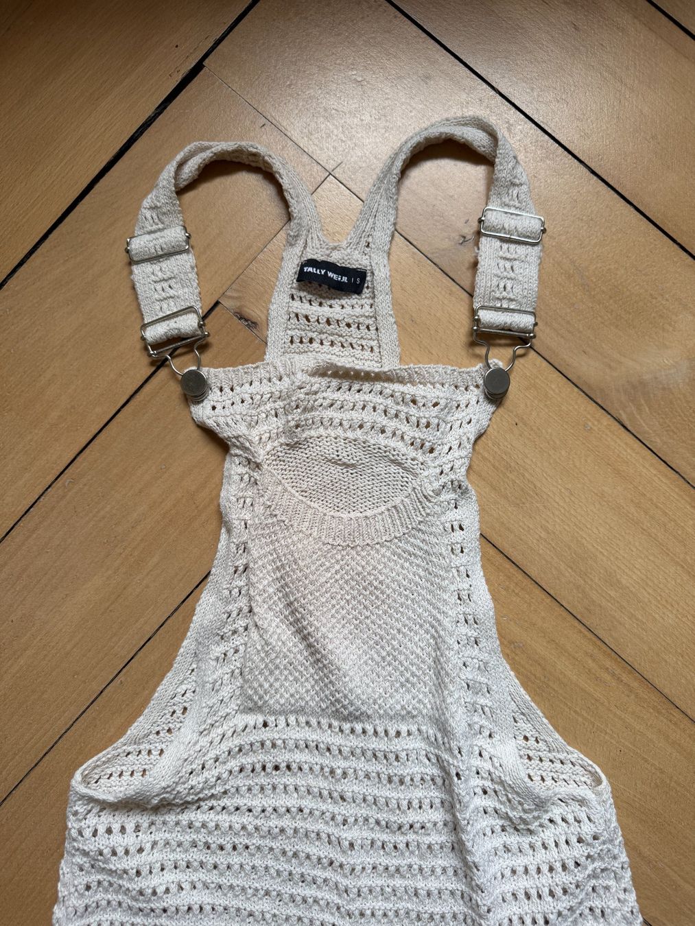 Tute: Strickjumpsuit Latzhose beige S – Usato da Zürich venduto da Diazaio 1
