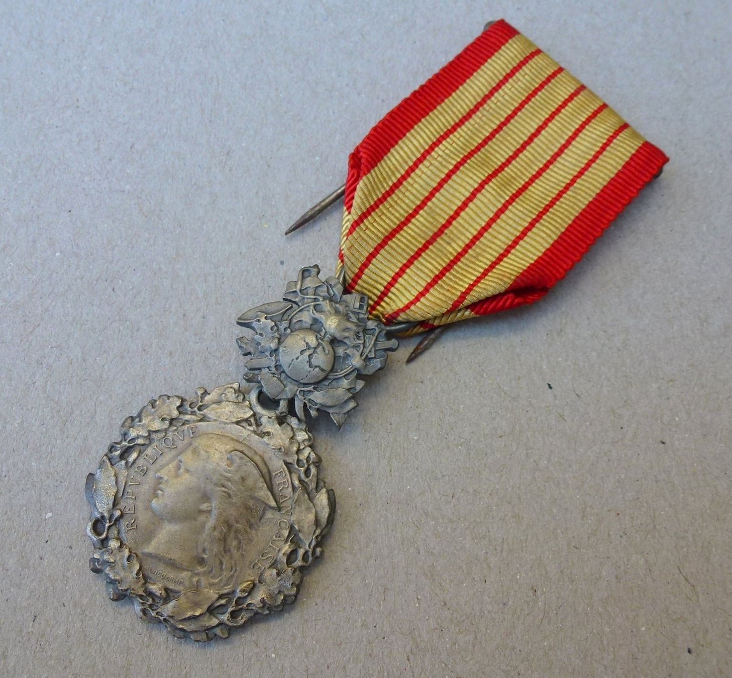 Medaglie: RF - Honneur Devouement - Direction Generale des Douanes – Usato da Walkringen venduto da Casablanca777 3