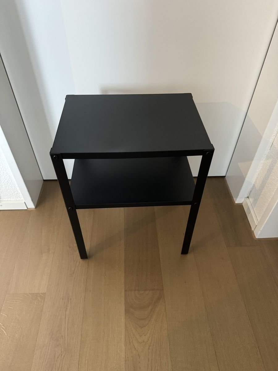 Tables de nuit: 2x Nachttisch – D'occasion à Suhr par sandra2103
