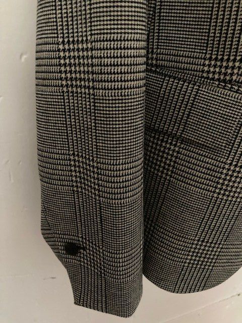 H&M Giacche: Eleganter Damenblazer Grösse 36/38 – Usato da Affoltern am Albis venduto da rollotomasi 4