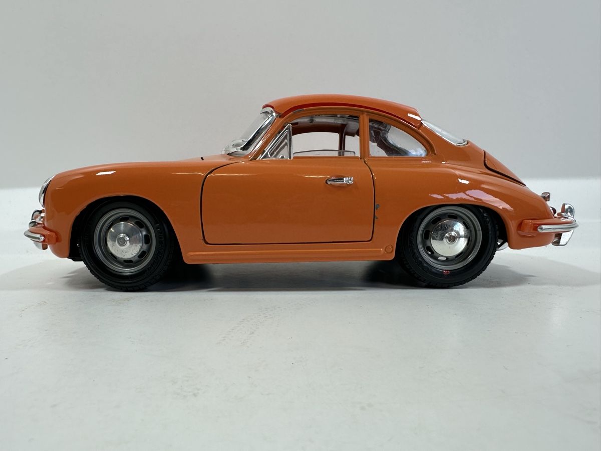 Bburago Modellautos: Porsche 356 B 1:18, orange, BBURAGO – Gebraucht aus Zofingen von rf9_x2xt 2