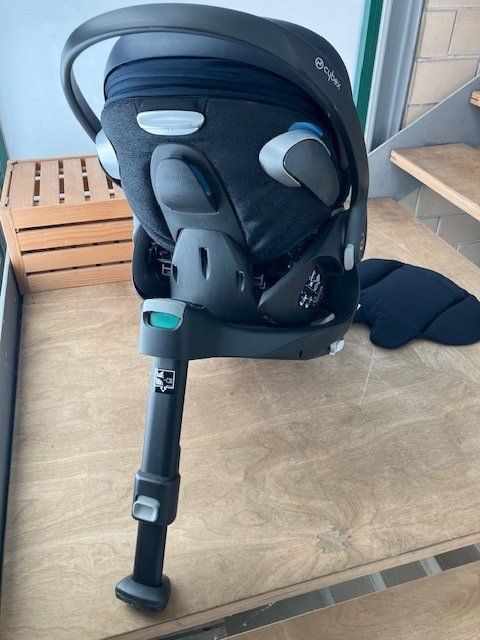 Cybex Seggiolini per auto: Autositz CYBEX PLATINUM - CLOUD Z i-Size – Usato da Jegenstorf venduto da gas_p8hc 1